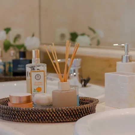 Superb Front Line Location With Heated Pool Apartamento