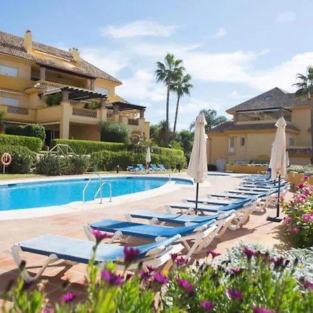 Διαμέρισμα Superb Front Line Location With Heated Pool Μαρμπέλλα