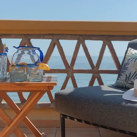 Superb Front Line Location With Heated Pool Διαμέρισμα